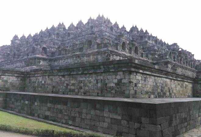 Panasnya Borobudur yang mendatangkan rejeki (foto: dok pri)