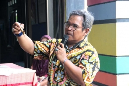 Budi Darmawan, Ketua RT 002 RW 011, penggagas Rumah Batik Palbatu (Jakarta Selatan), dan Kampung Batik Kembang Mayang di Kota Tangerang. (Foto: Gapey Sandy)