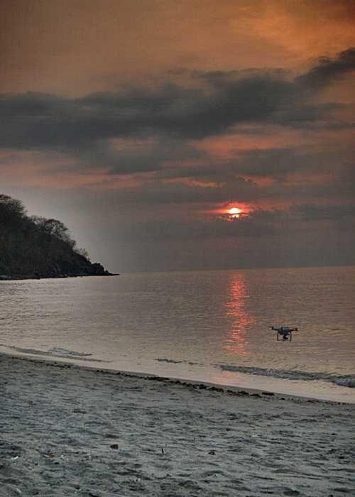 Sunset dan drone pic hunting di Pantai Tunaq Lombok. Dokpri