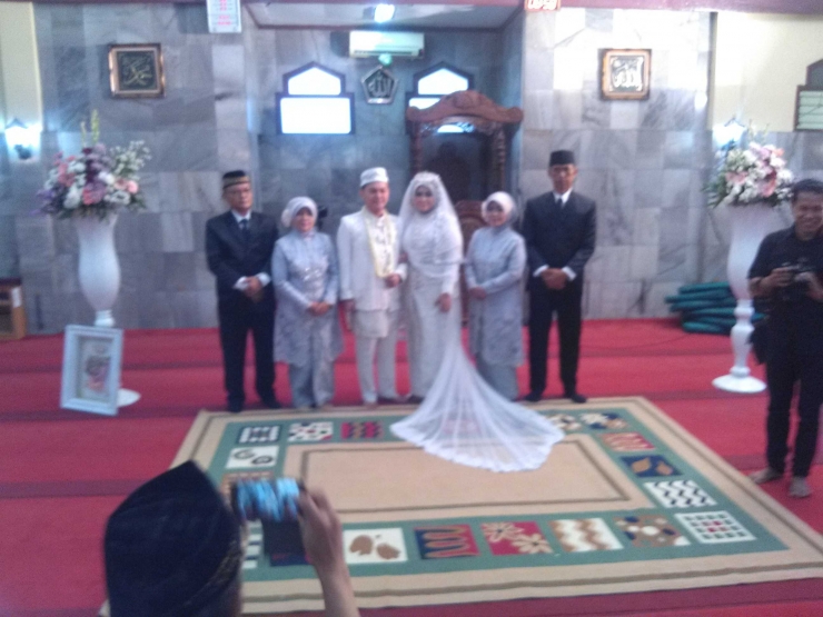 Pernikahan Mas Rizky dan Mba Iki di Masjid Nurul Iman Staff Logistik MABES POLRI Jakarta, 07/10/2017, "Semoga Menjadi Keluarga yang Sakinah Berdasarkan Mawaddah Warahmah", Amiin