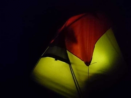 Tetap waspada saat tidur dalam tenda (Dokpri)