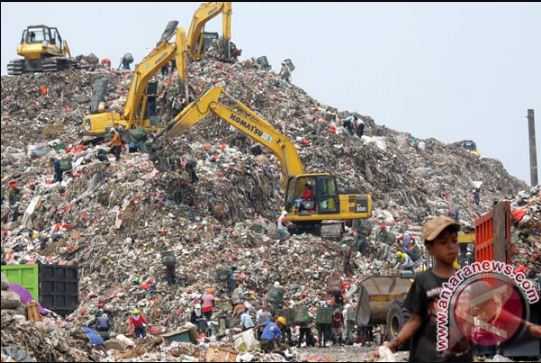 Warisan Sampah Warga DKI dari Ahok kepada Anies oleh Mas Warisan Sampah Warga DKI dari Ahok kepada Anies oleh Mas