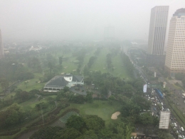 Jakarta penuh kabut (Dokumen Pribadi)