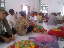 Warga turut hadir dalam adat Nganggung (dok pribadi)