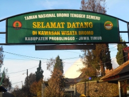 pintu gerbang masuk wisata Bromo (dok. Yogyakartaguidedriver.com)