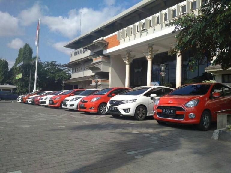 formasi-merah-putih-59e9af4896bb08054157f1b3.jpg