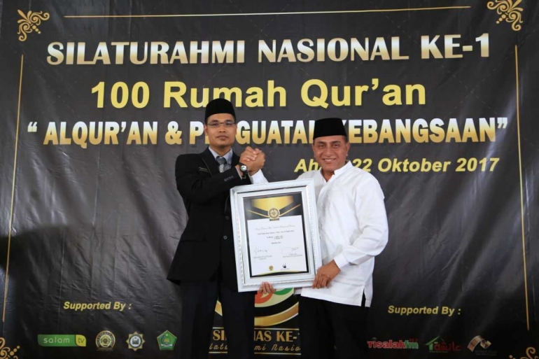Pangkostrad Letjen TNI Edy Rahmayadi meresmikan 100 Rumah Quran