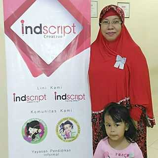 Indari mendidirikan perusahaan Indscript Creative,sebuah perusahaan yang bergerak di dunia penulisan dan bisnis (www.pictaram.org/hashtag/ibuibudoyannulis).
