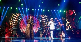 Dewi Gita tampil menghibur dengan lagu Sunda yang di-mix dengan rap (dokpri)