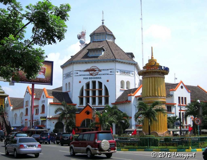 Mengenang Kembali Kongres Bahasa Indonesia Pertama di Mengenang Kembali Kongres Bahasa Indonesia Pertama di
