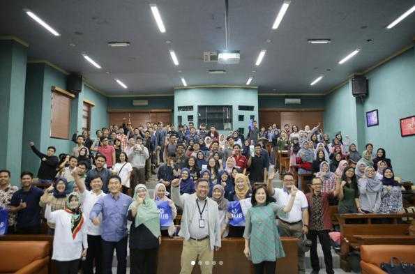Bapak Direktur Utama PT. BIJB memberikan kuliah umum di Unpad, Bandung (sumber gambar: instagram @infobijb)