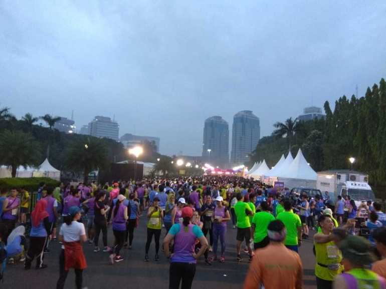 Antusiasme peserta Mandiri Jakarta Marathon 2017 sangat besar (Dokpri)