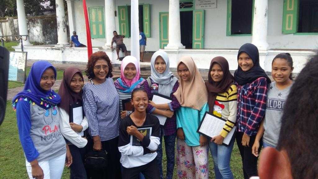 Ke rumah pengungsian Hatta (foto: Kamaruddin Azis)