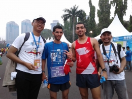 pelari asal Maroko, Anouar El Ghouz berhasil menjuarai kategori full marathon (sumber: dokumentasi pribadi)