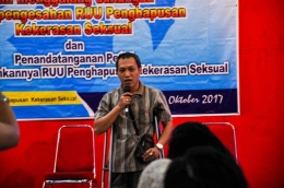 Ibnu Sukoco dalam sambutannya di Diskusi Publik Pengesahan RUU Penghapusan Kekerasan Seksual