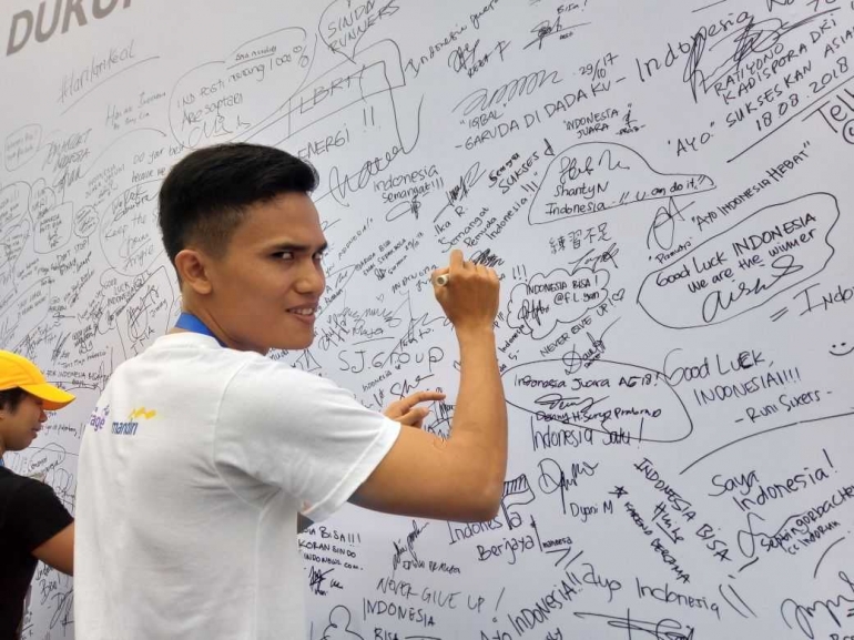 Salah satu kompasianer yang ikut membubuhkan tanda tangan sebagai bentuk dukungan Asian Games 2018