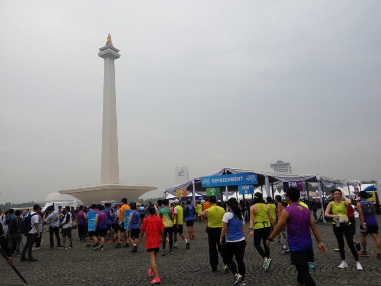 Siapa pun bisa ikut serta event Mandiri Jakarta Marathon 2017 (dokpri)