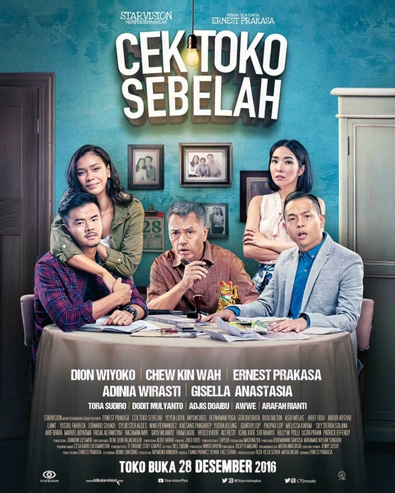 Poster Film Cek Toko Sebelah yang juga mendapat penghargaan Poster Terbaik dalam Indonesia Box Office Movie Awards 2017 (http://images.harianjogja.com)