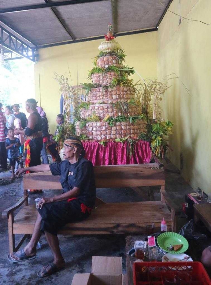 Titik Start Arak-arakan Gunungan Apem Di Rumah Bapak H Subakdi Susilo Widagdo | Foto dok. pribadi
