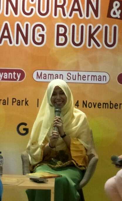 Rica Irma Dhiyanty, Penulis Buku Endless Happines