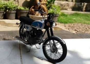 Cara  Membuat Miniatur Motor Drag  Dari Kaleng Bekas   Cara  Membuat Miniatur Motor Drag  Dari Kaleng Bekas