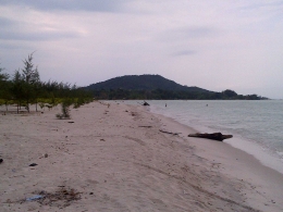 Pantai Mang Kalok Sungailiat (dok. Pribadi)