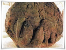 Arca megalitik dari Pasemah, Sumatera Selatan (Foto: Katalog Pameran, 2010)