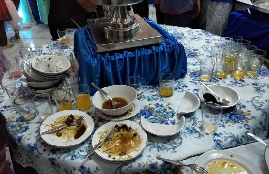 Piraing, gelas dan mangkok berserakan-dokpri