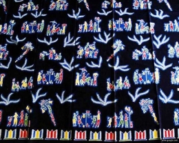 Batik Gresik dengan motif desain Rusa Bawean. (Foto: disbudpar.gresikkab.go.id)