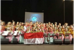 Tim SMP Lab School Cibubur Juara 1 Festival Dunia Tari dan Ensambel (Instagram.com/ladykasari)
