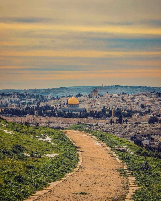 Jika dunia ini adalah sandiwara, maka Yerusalem adalah panggungnya. sumber foto: instagram @jerusalem.city