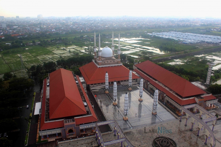 Masjid Agung Jawa Tengah. (foto: dokpri)