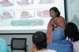 Dr dr Damayanti Rusli Sjarif, SpA (K), Poli Anak RSCM/FKUI Jakarta di 