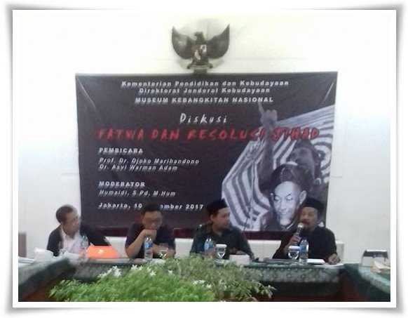 Dari kiri Djoko Marihandono, Asvi Warman Adam, Humaidi, dan Agus Sunyoto (Dokpri)