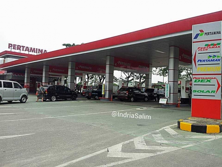 Produk-produk Pertamina Terpajang di SPBU nan Asri |Dokpri