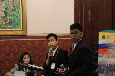 Pemateri dari Sekolah Indonesia Moskow