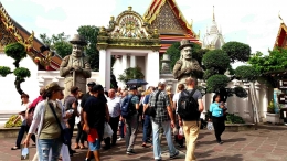 Suasana Pengunjung di Wat Pho (Dokpri)