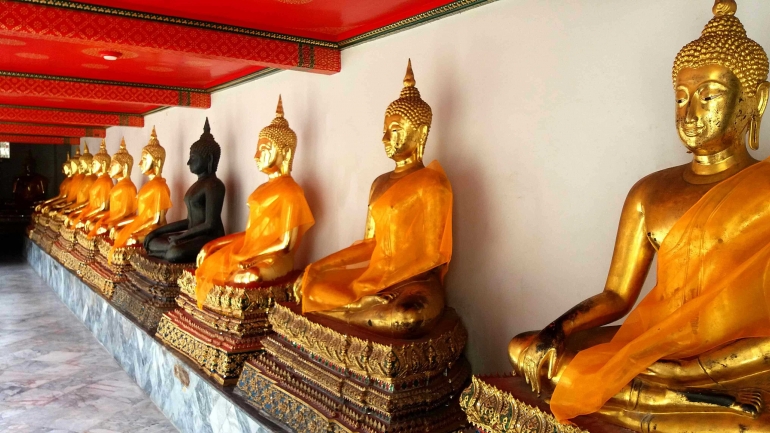 Deretan Patung Buddha di Wat Pho (Dokpri)