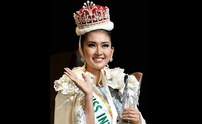 Kevin Lilliana menjuarai Miss International 2017 (Sumber: Instagram/officialputeriindonesia) 