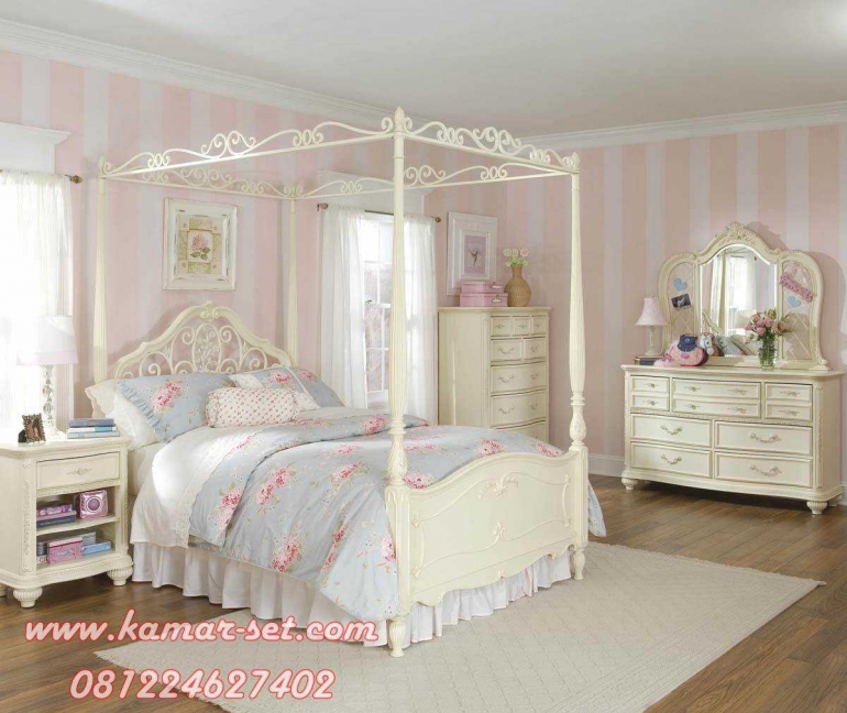 set-kamar-tidur-anak-tiang-kanopi-ala-princess-sofia-5a0f90dfc81c6376536883a5.jpg