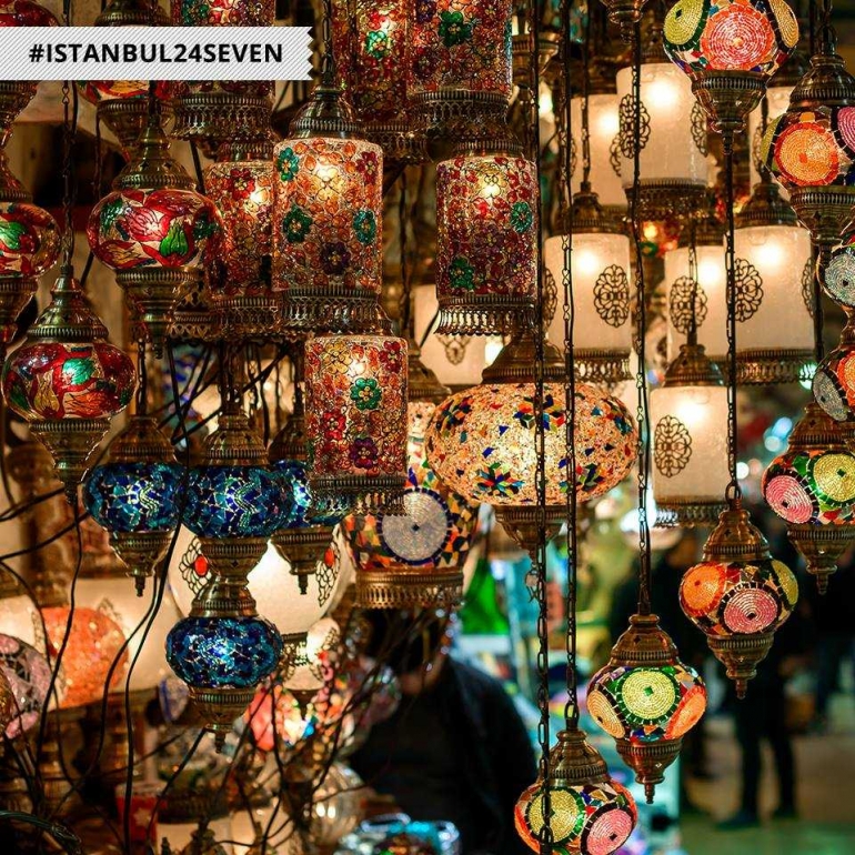 lampu-lampu indah yang dijual di Grand Bazaar (dok.istanbul124seven)