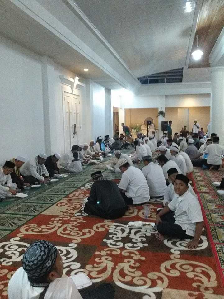 Jamaah Zikir di pendopo Walikota Banda Aceh