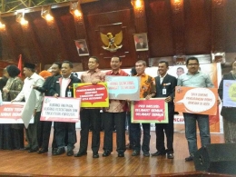 Pengurus Forum PRB Aceh Bersama Segenap Undangan lainnya
