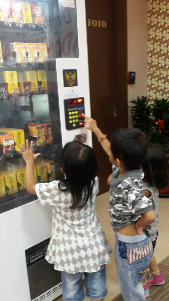 Gambar 5. Fasilitas minuman kotak gratis
