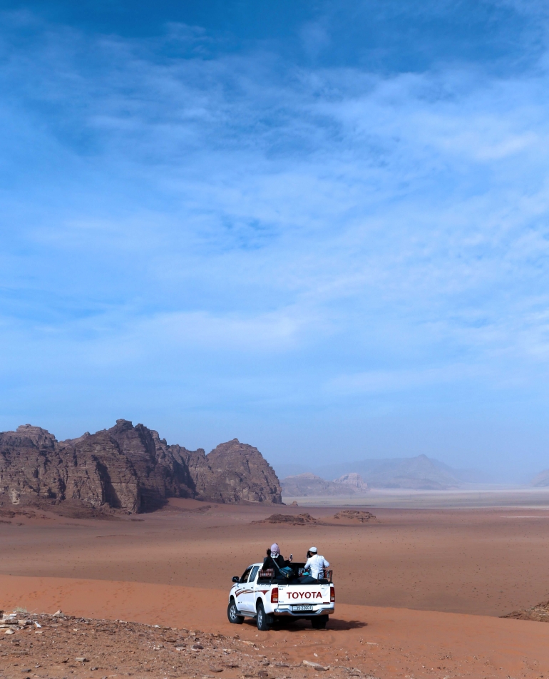 Tertantang untuk mengemudi di Wadi Rum?