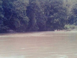 Hulu Sei Bilah di Tapanuli Selatan. Foto diambil thn 1995 saat penulis napak tilas kembali di sana. (dok. pribadi)