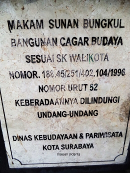 Prasasti dari DisBudPar Surabaya (dok.pri)