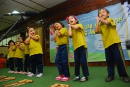 Mini konseranak-anak TK menyanyikan lagu Djito Kasilo. Dok pribadi