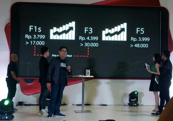 Aryo Meidianto (PR Manager OPPO Indonesia) menjelaskan bahwa OPPO berusaha menjadi trend setter (dokpri)