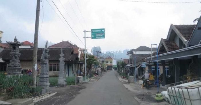 Uji Nyali Menuju Puncak B29 dan B30 oleh Iwan Nugroho Uji Nyali Menuju Puncak B29 dan B30 oleh Iwan Nugroho